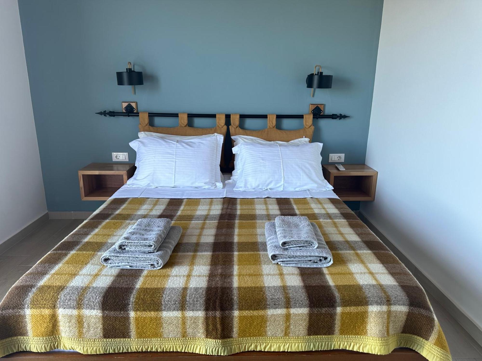 Elea Guesthouse Himare Exterior foto